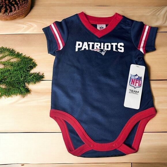 NWT NFL New England Patriots Onesie 3-6 Months - Picture 1 of 6